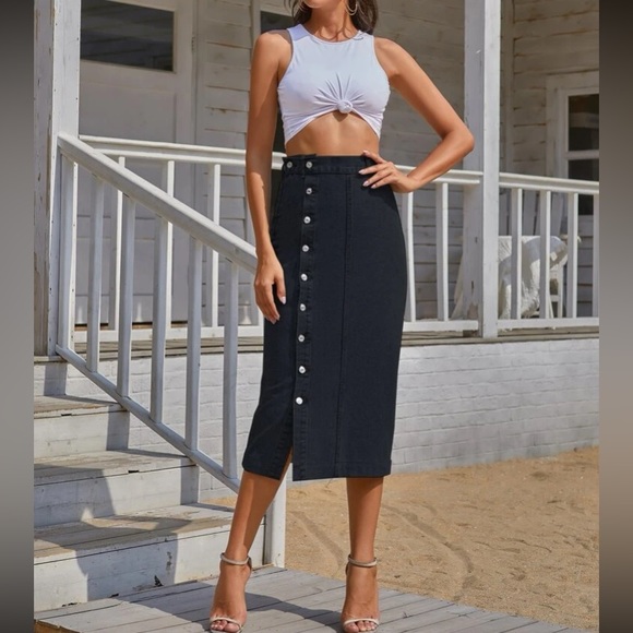 Boho button detail denim midi skirt - Picture 3 of 16